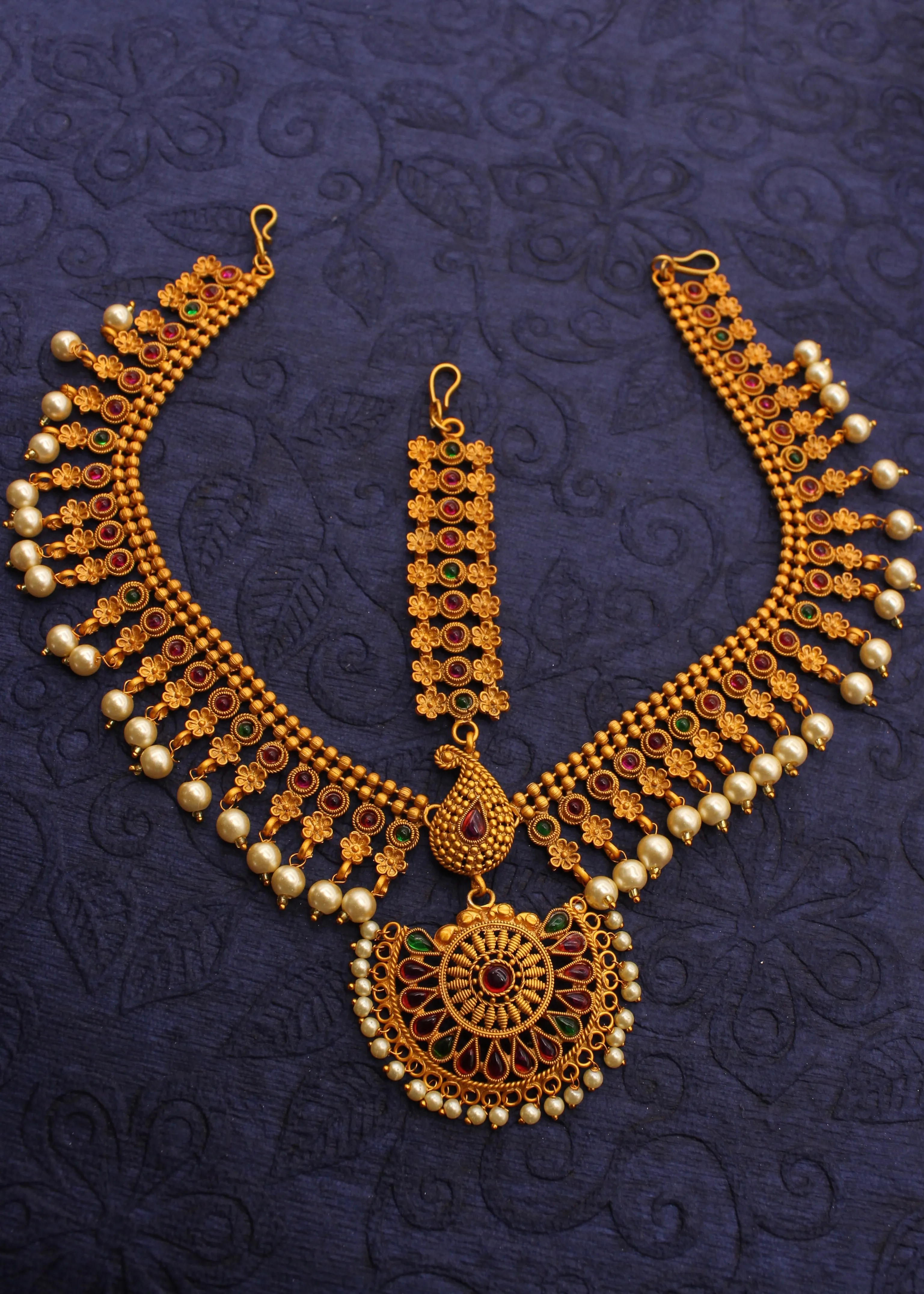 BEAUTIFUL AMRAPALI BINDI