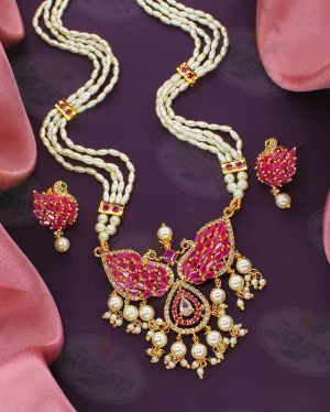 BEAUTIFUL MOTI NECKLACE