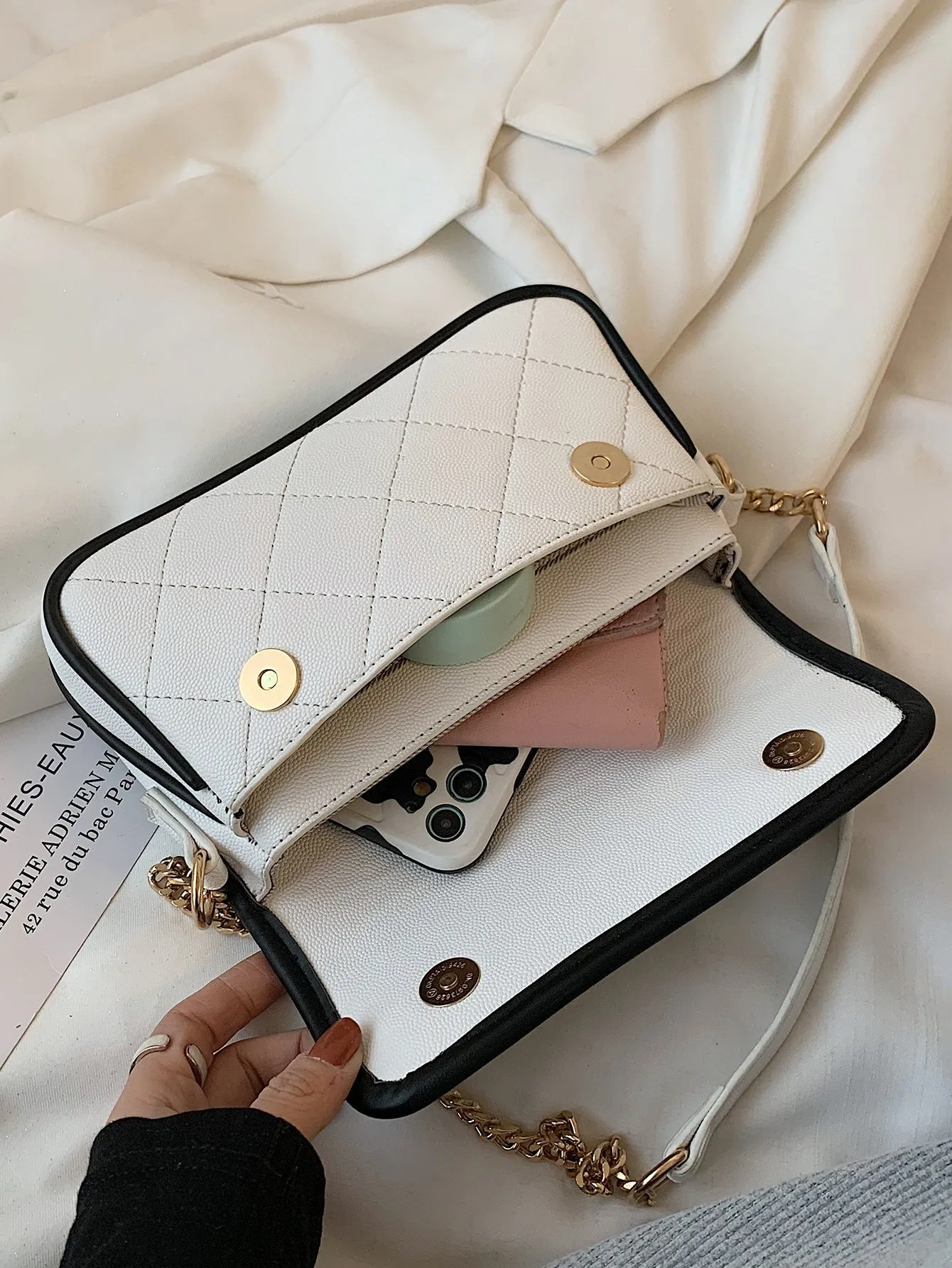 Contrast Binding Quilted Crossbody Bag