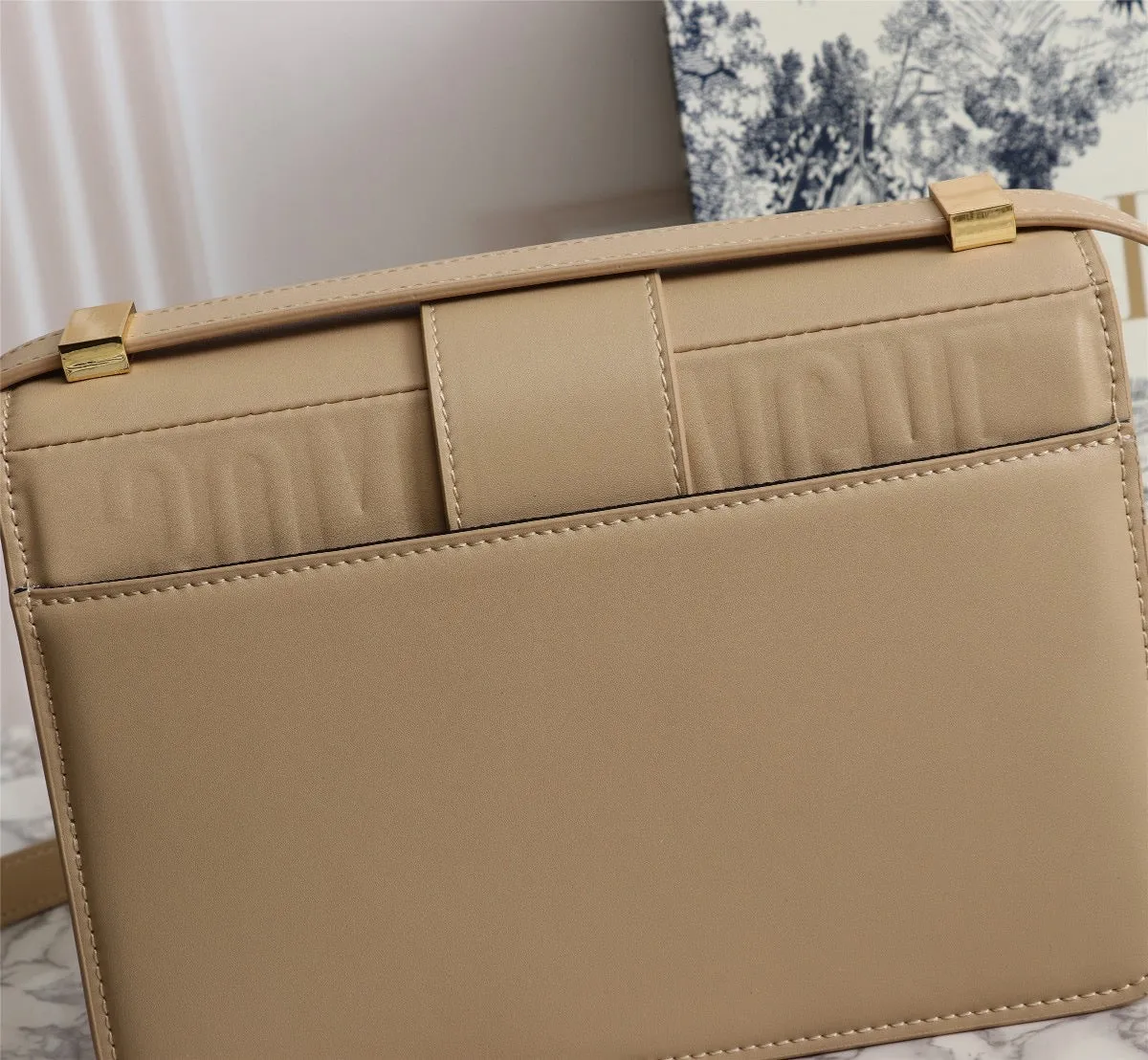 DR273 30 Montaigne Bag / 9.5 x 6.5 x 3 inches