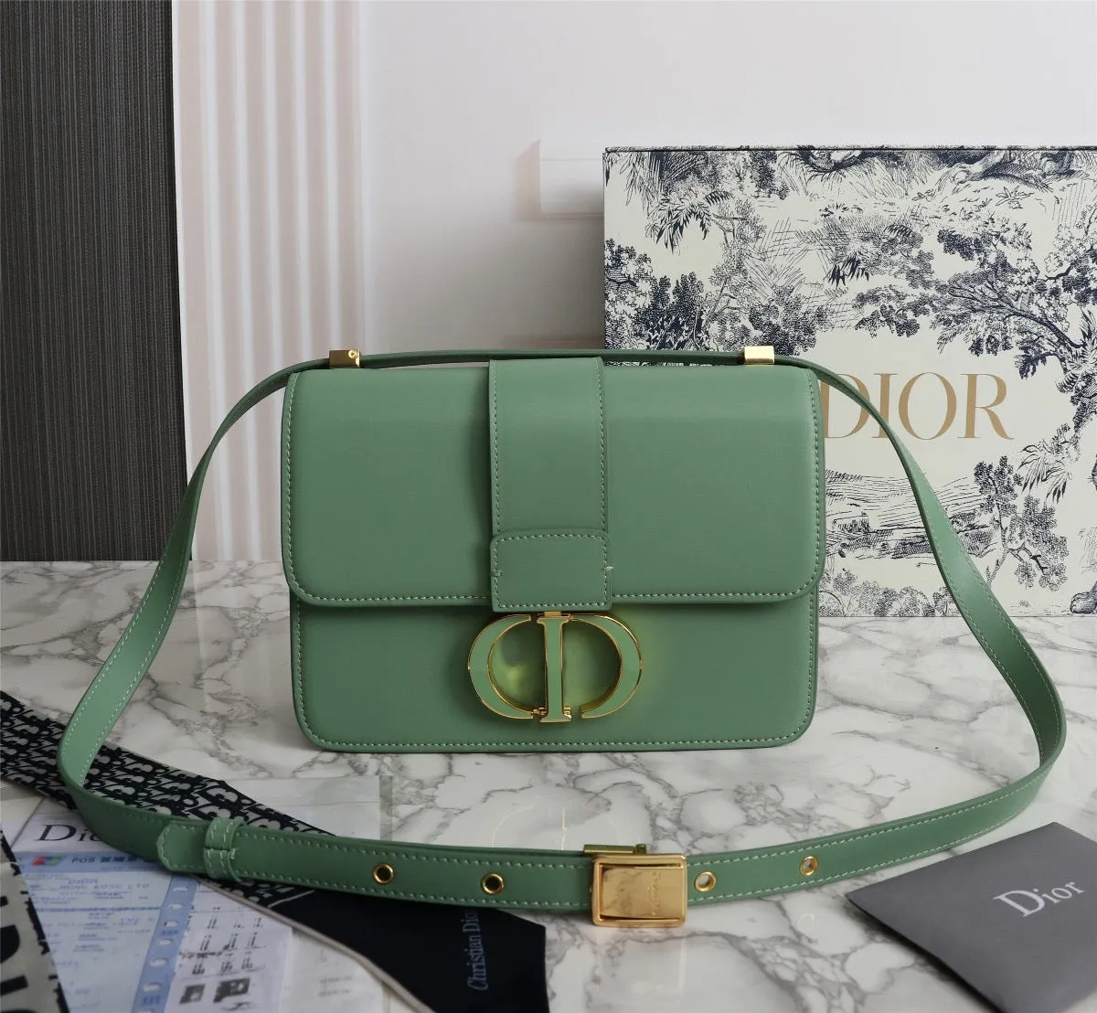 DR273 30 Montaigne Bag / 9.5 x 6.5 x 3 inches