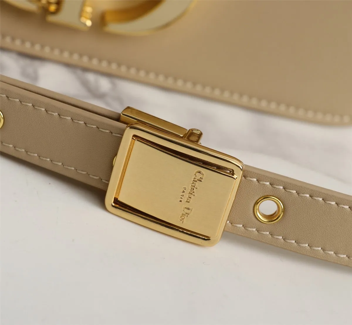 DR273 30 Montaigne Bag / 9.5 x 6.5 x 3 inches