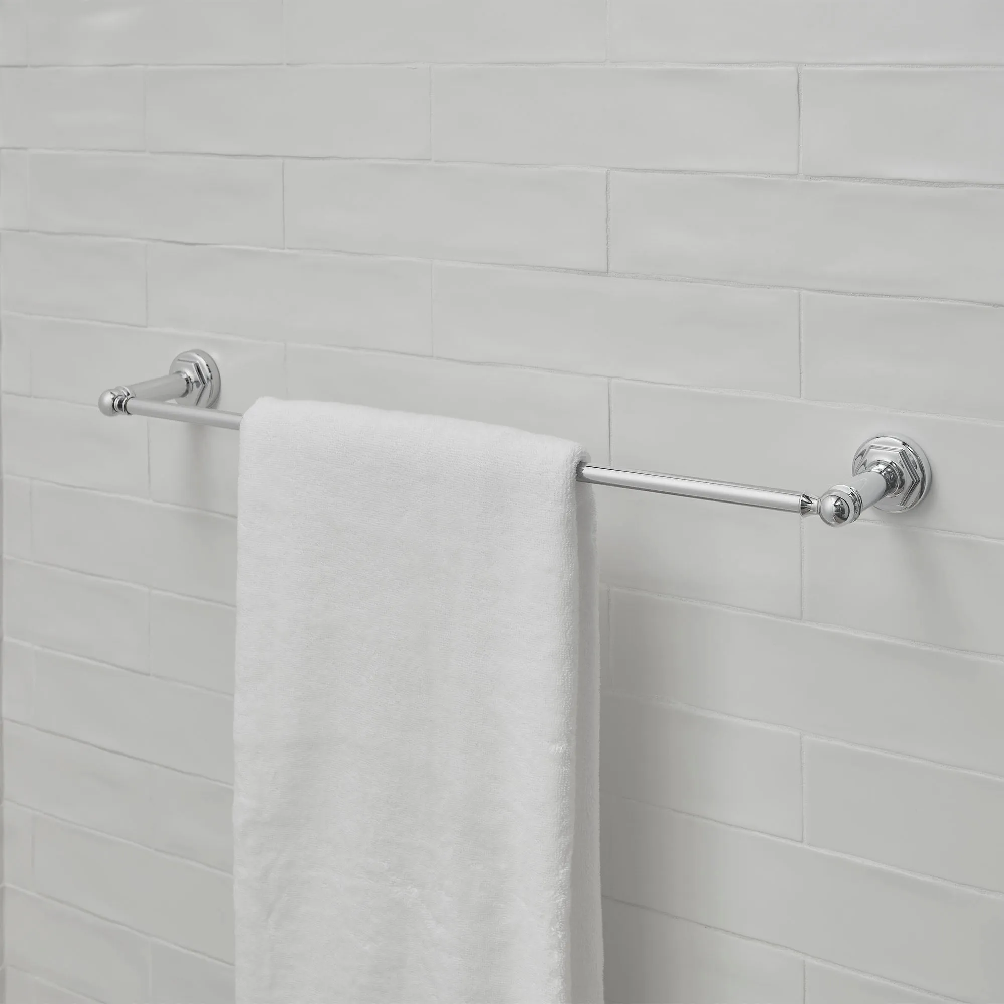 DXV BATHROOM ACCESSORIES - OAK HILL TOWEL BAR 18"