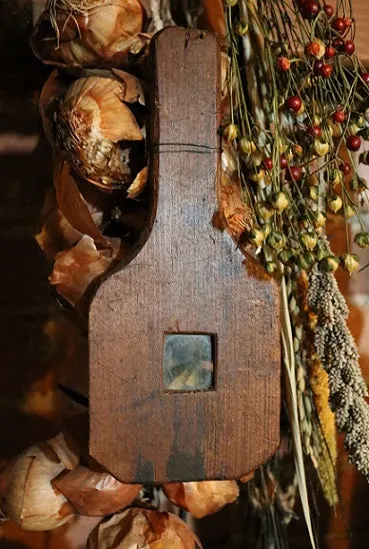 Early Bee Box Cover Unique