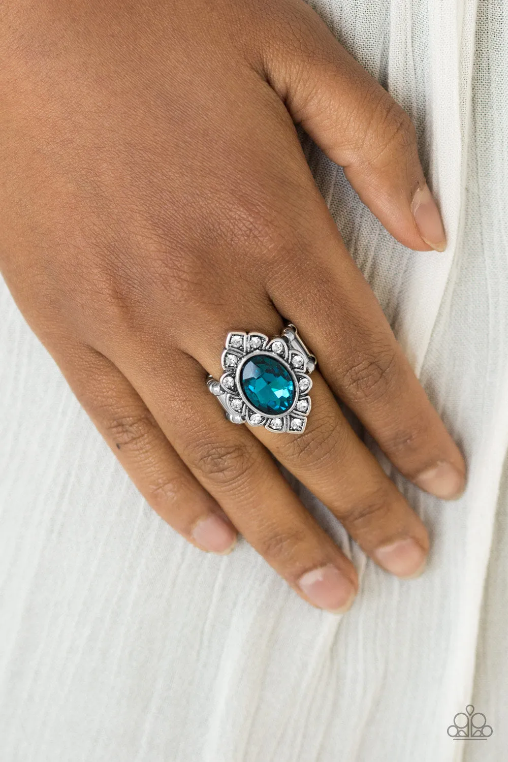 Embrace Power Behind The Throne - Blue V27
