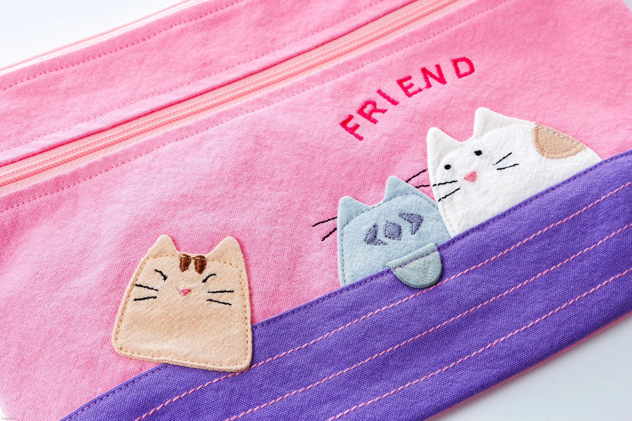 Hikosen Cara Cat Pouch