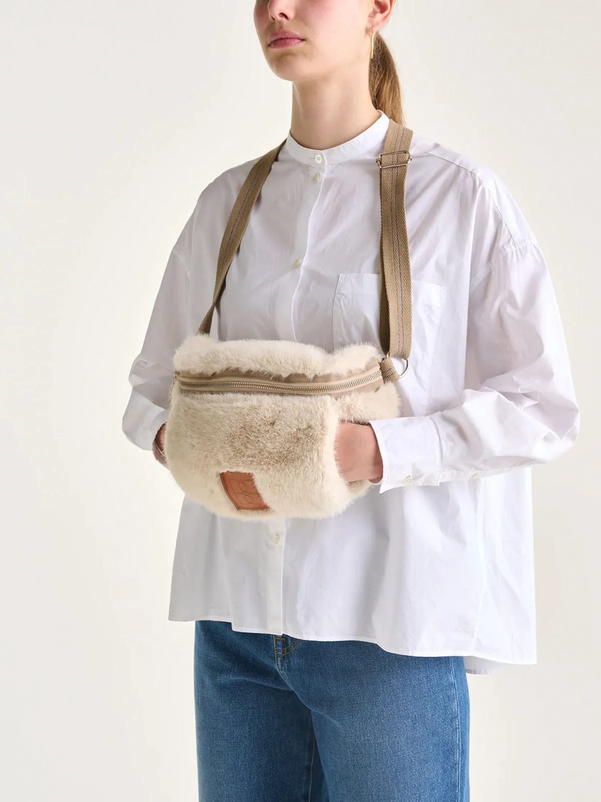 Hoswel Crossbody Bag – Cream