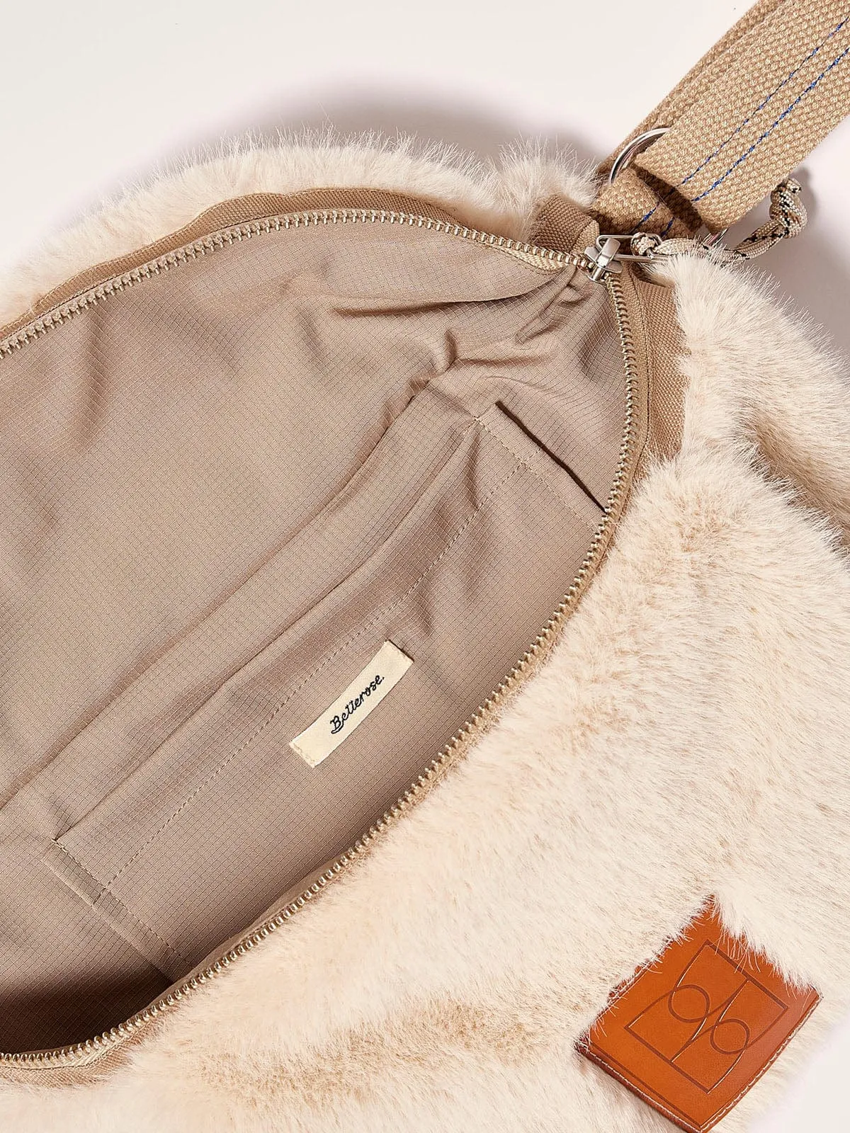 Hoswel Crossbody Bag – Cream