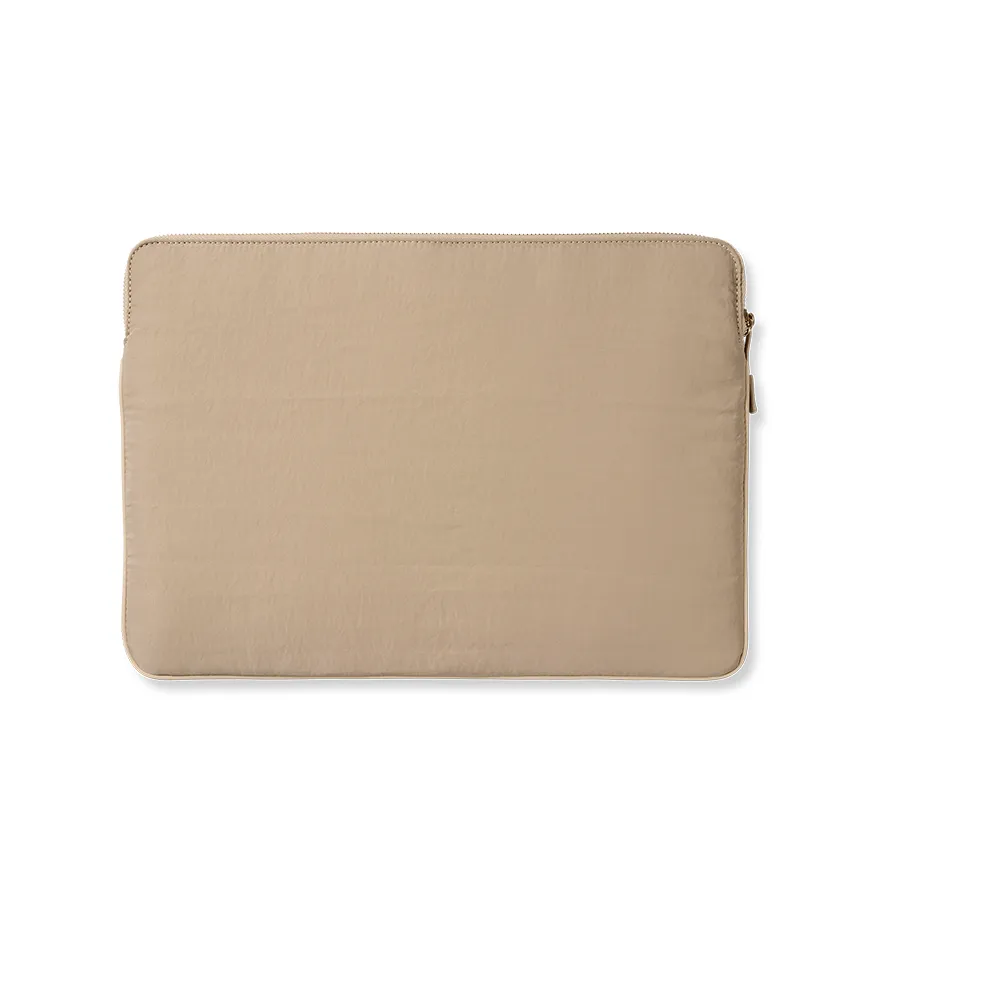 iDeal of Sweden - Universal 16" Laptop Bag Notebook Sleeve for MacBook / Laptop / Notebook with zipper made of recycled fabric (IDESLS16-128) - Beige