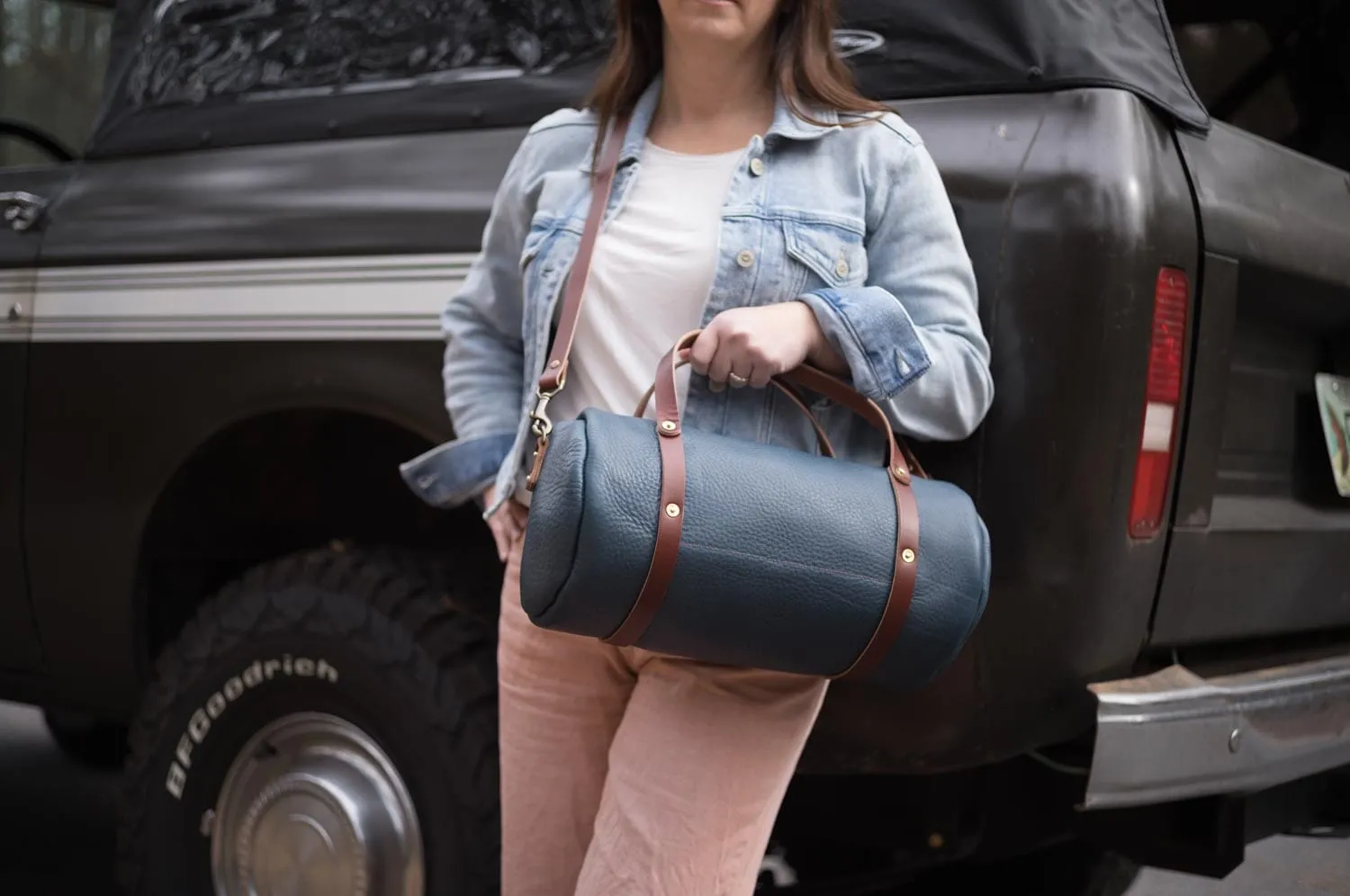 JANE LEATHER CROSSBODY - LARGE - SMOKEY BLUE