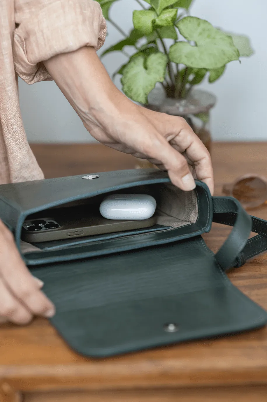 Leather crossbody bag - Palmar