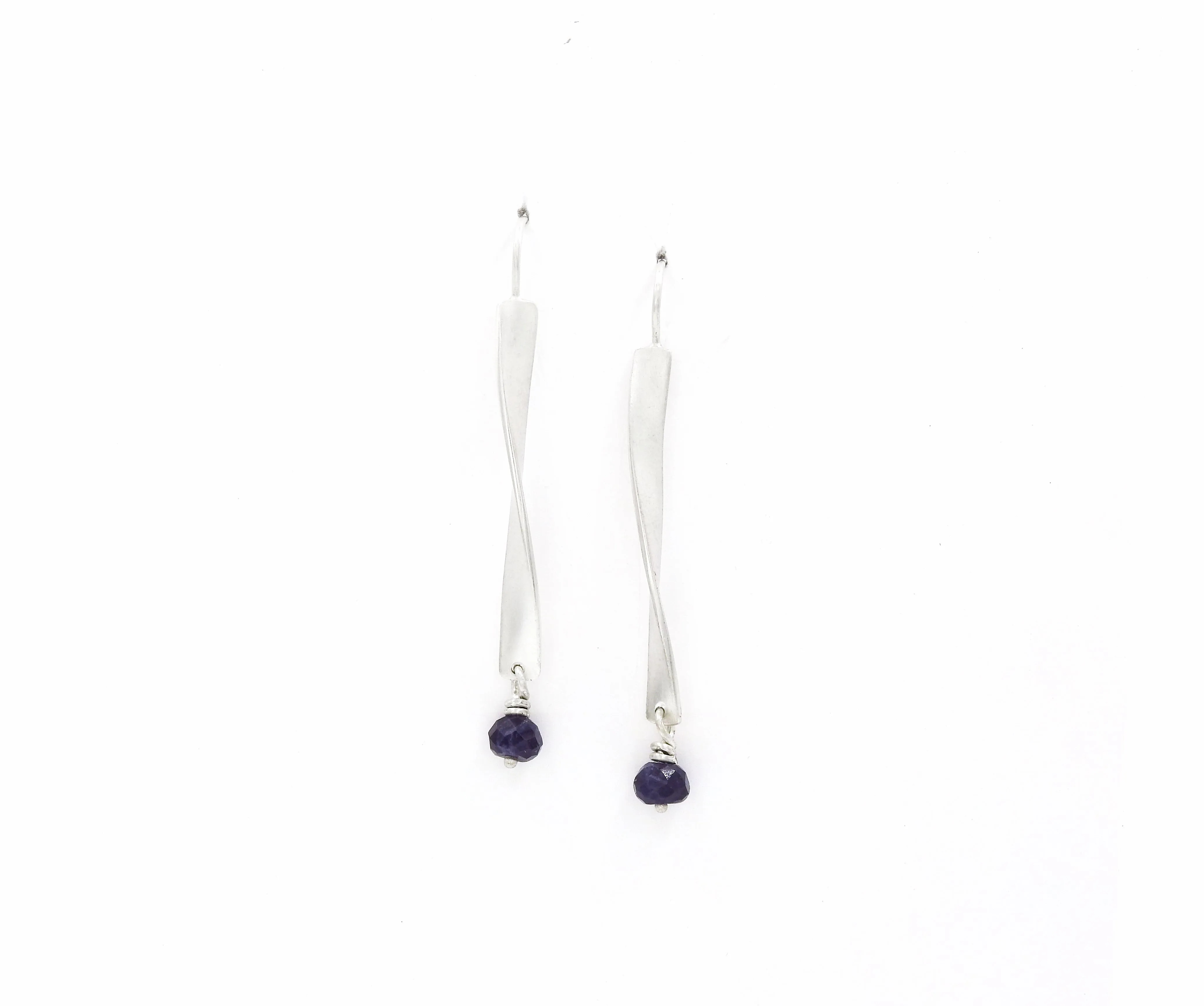 Long twist with sapphires