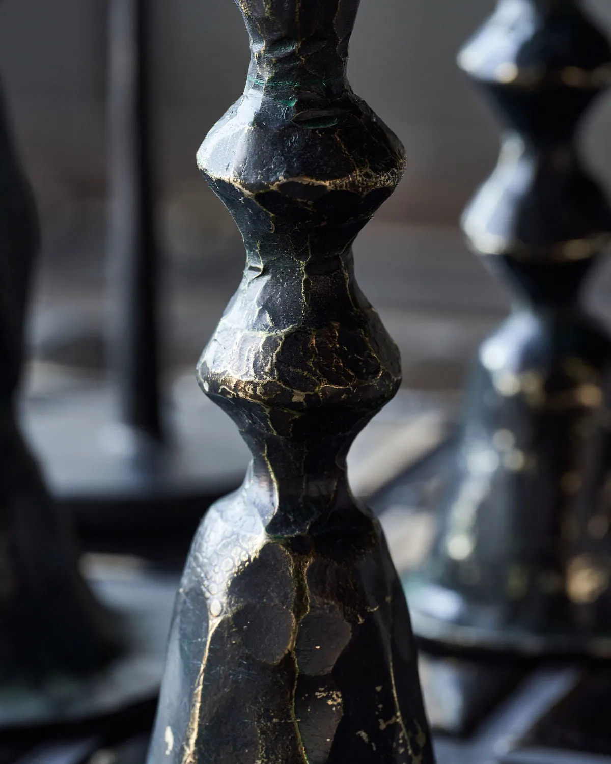 Mero Black Candle Stand