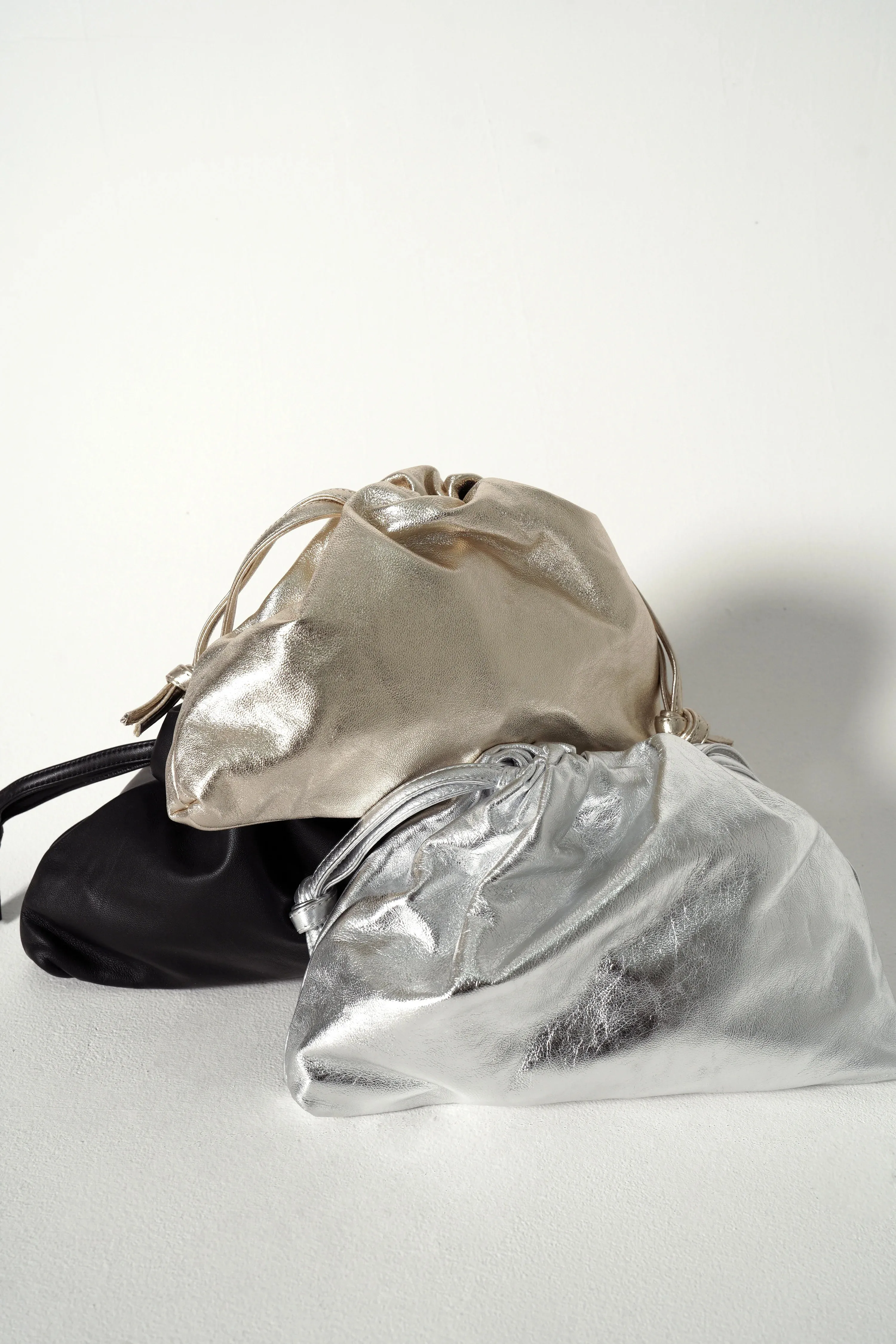 MONICA CLUTCH 112624