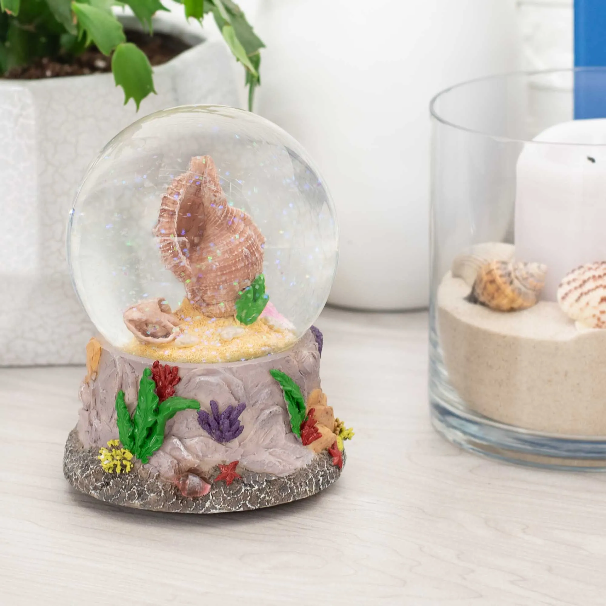 Ocean Sea Shells Conch Shell 100MM Music Snow Globe Plays Tune By the Beautiful Sea