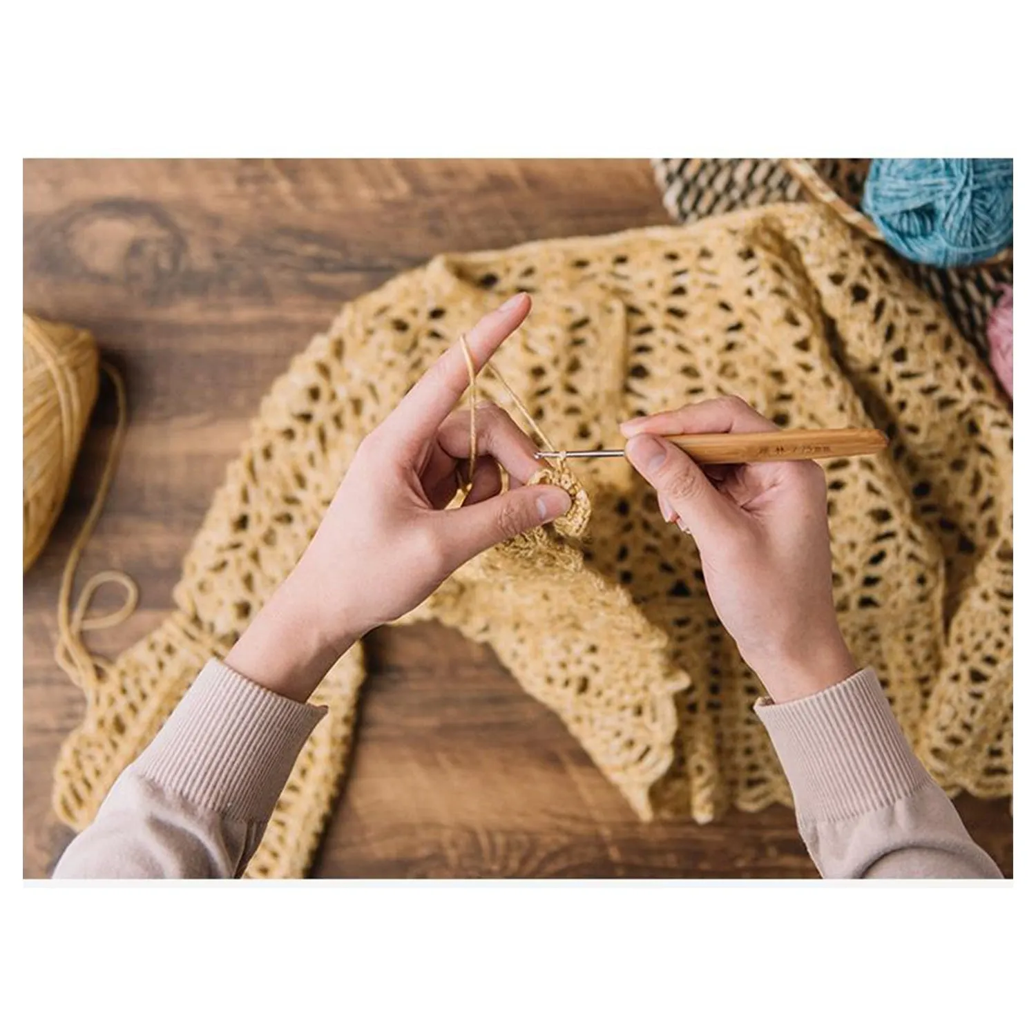 Poppy Crafts Unique Yarn 50g - Ivory