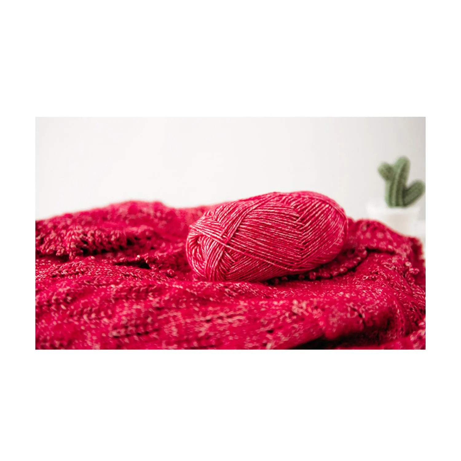 Poppy Crafts Unique Yarn 50g - Ivory