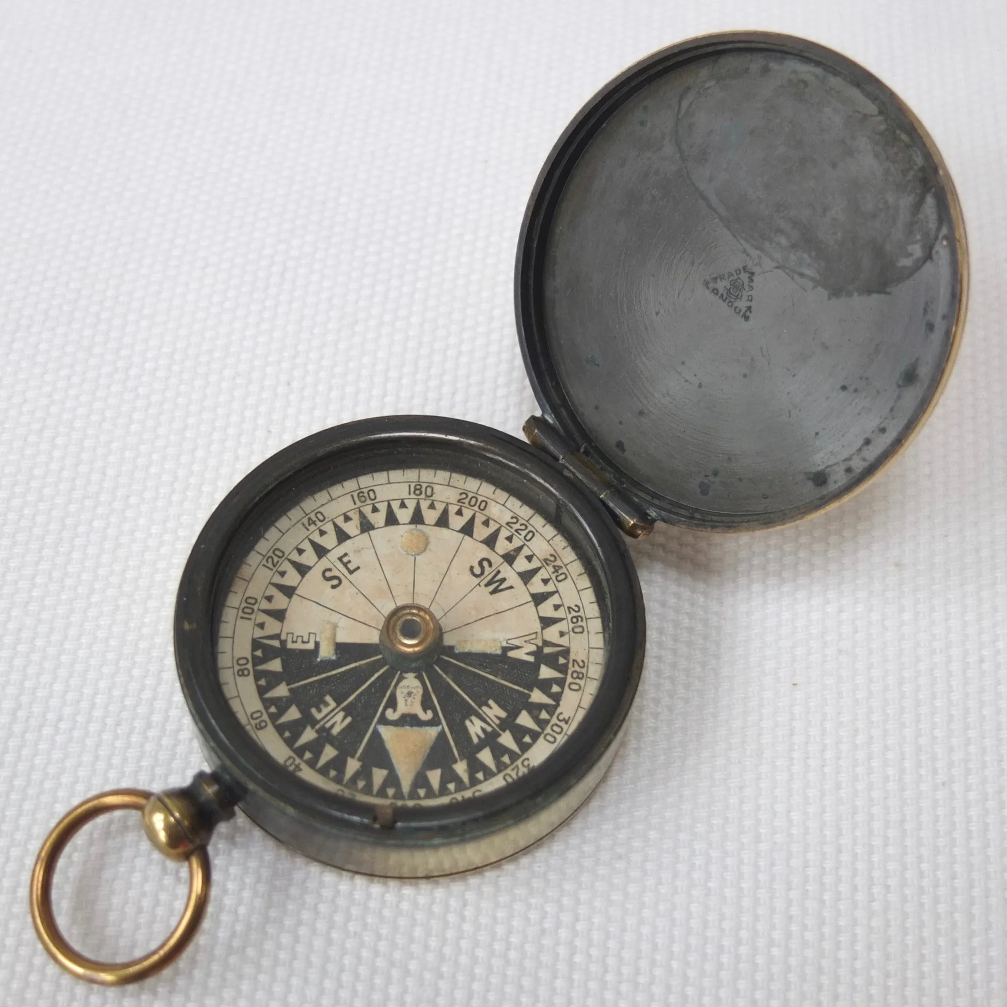 Singer's Luminous Compass, F. Barker & Son c.1875