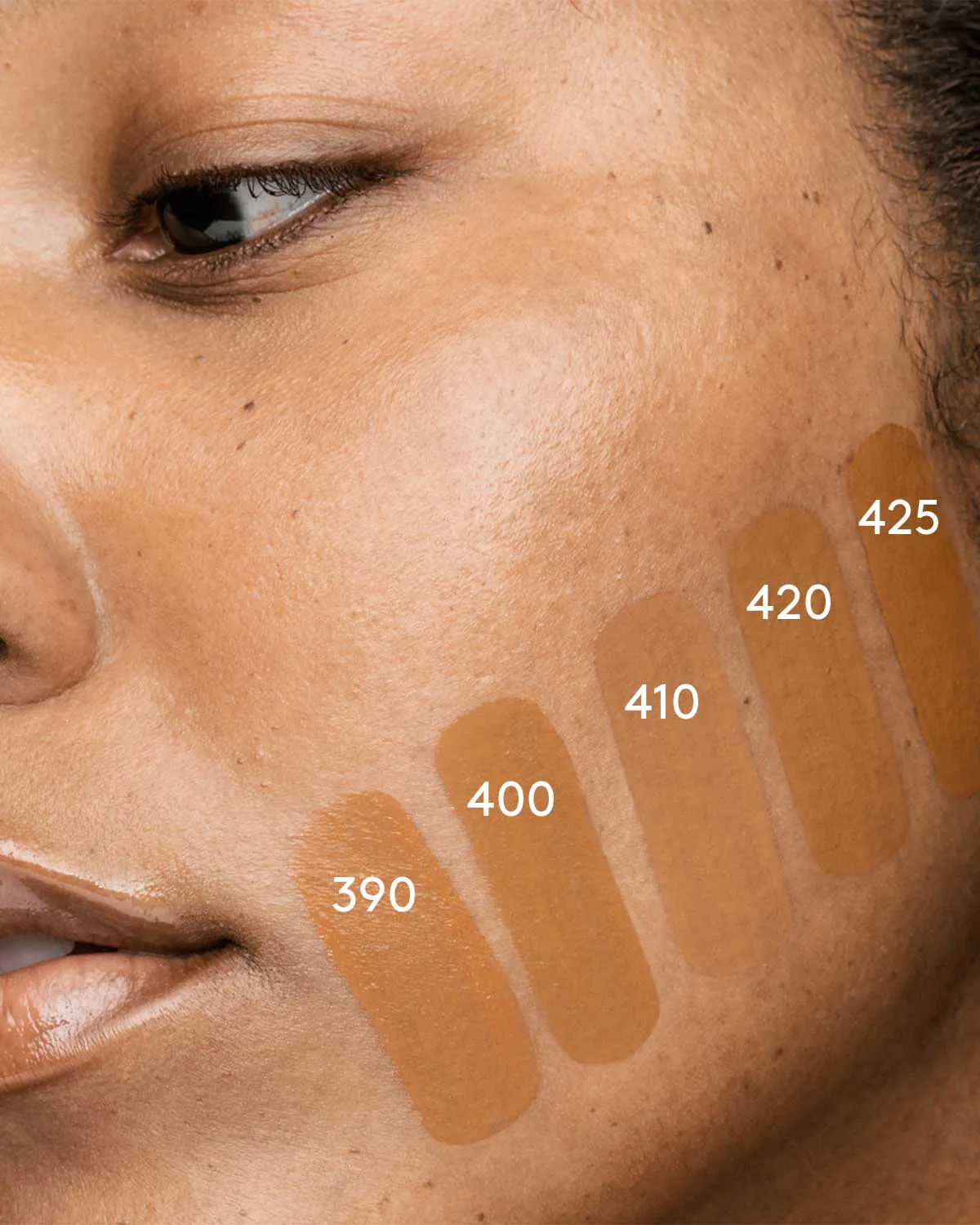 Soft'lit Naturally Luminous Longwear Foundation — 410
