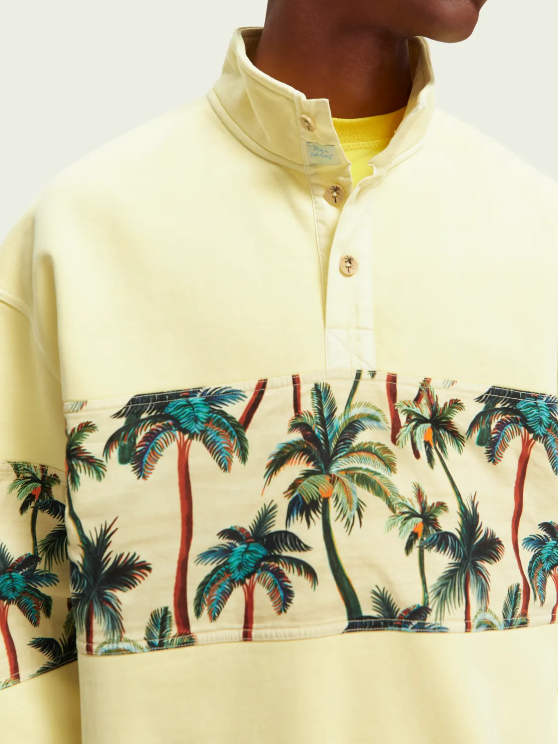 SWEATSHIRT W/BUTTONS