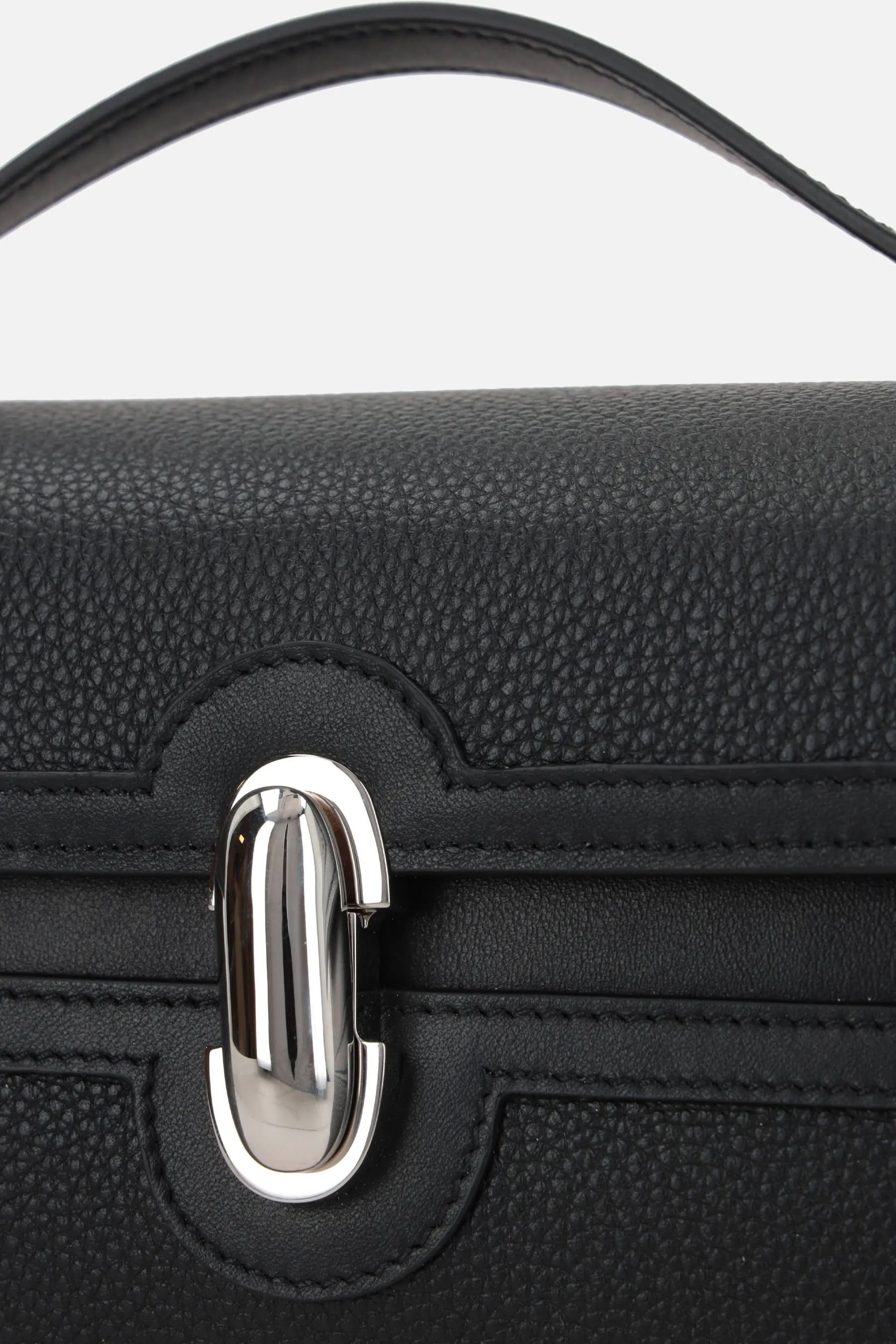 Symmetry 26 grainy leather shoulder bag