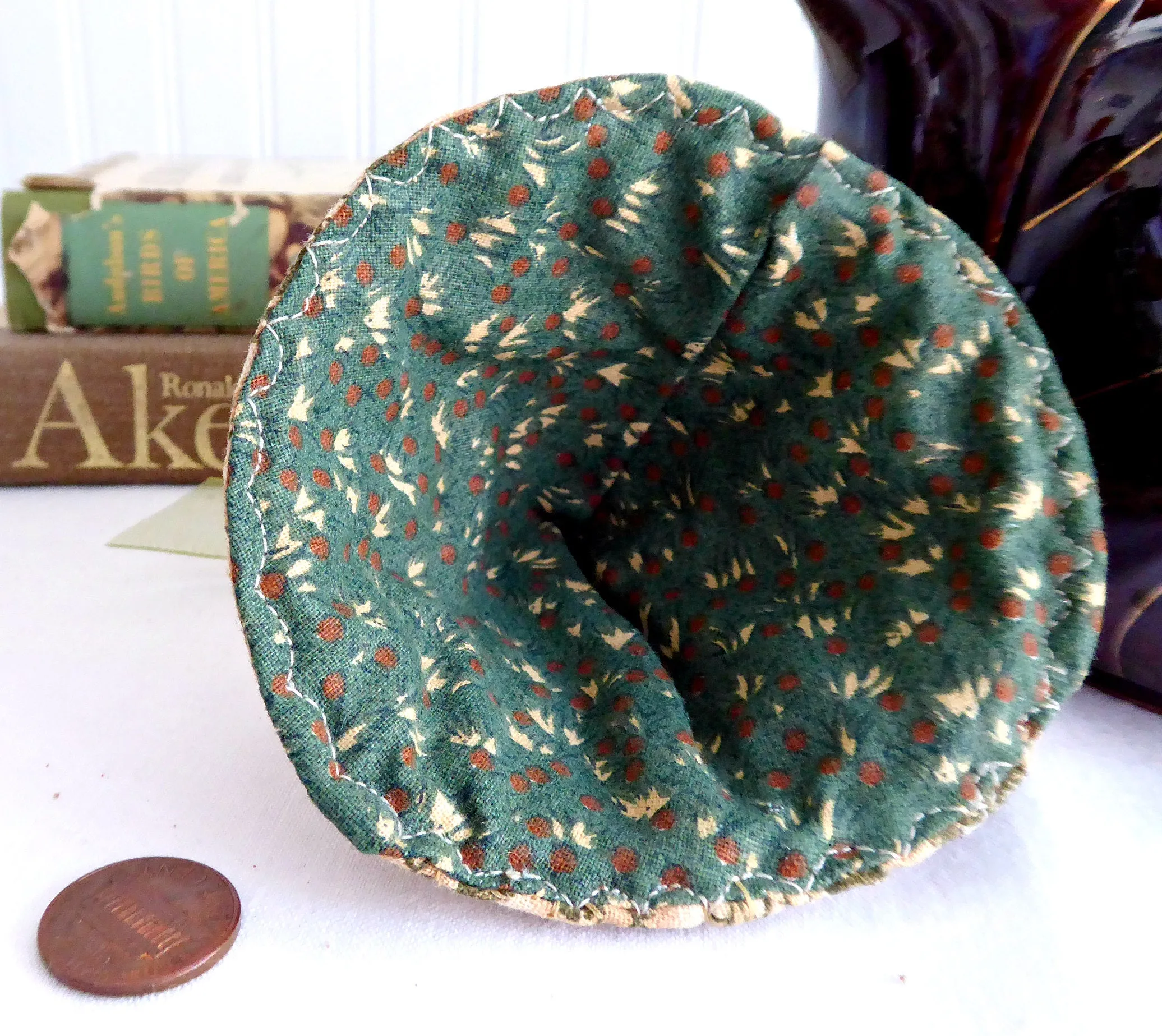 Tan Olive Green Lid Knob Holder Teapot Lid Holder Padded Green Chintz Inside
