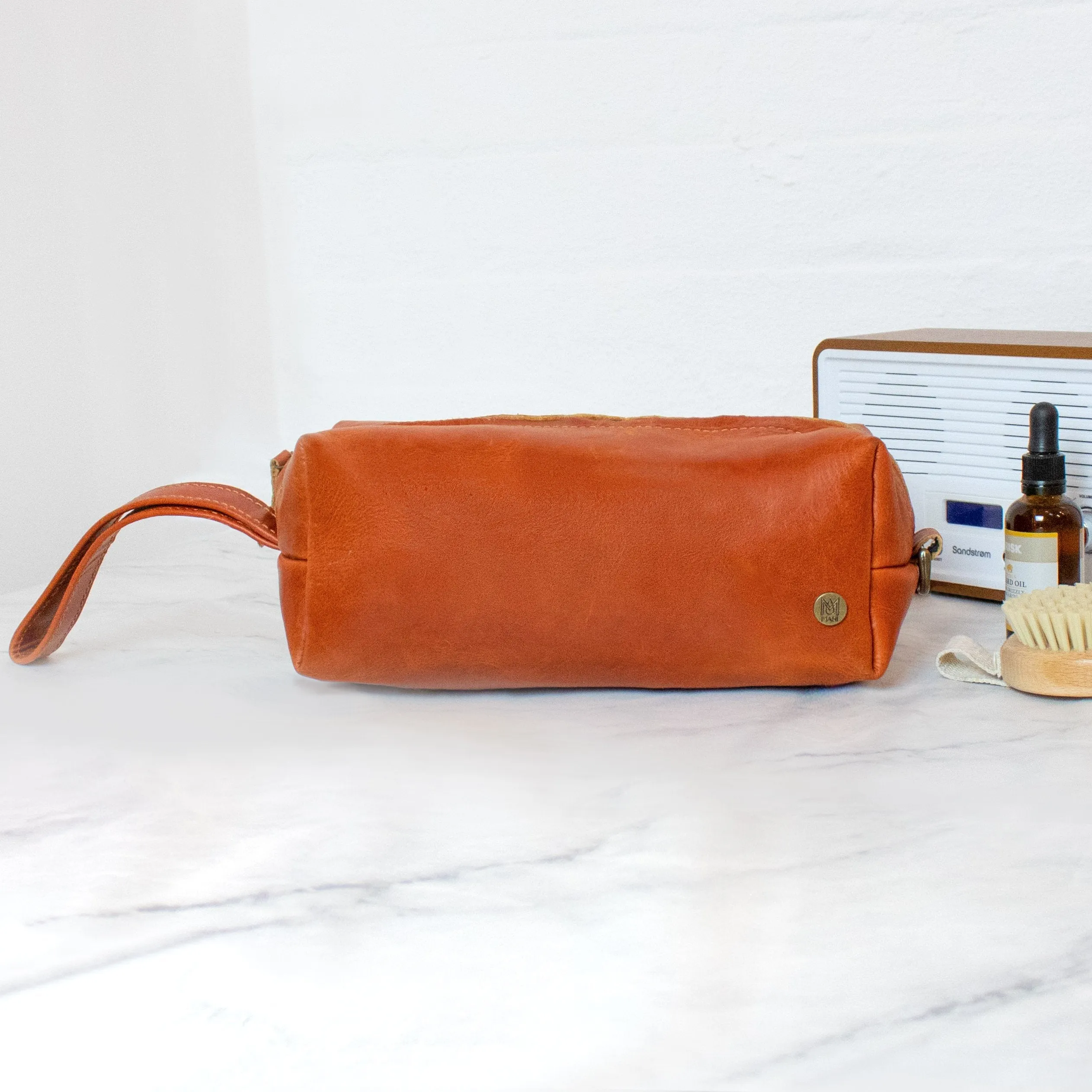 The Classic Wash Bag (Tan)