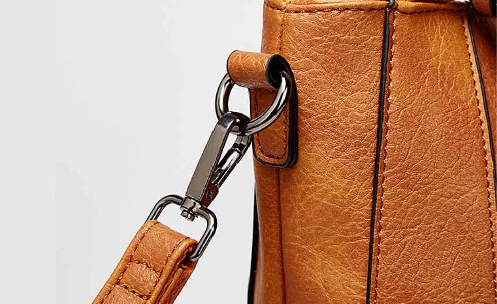 Trendy Faux Leather Shoulder Bag
