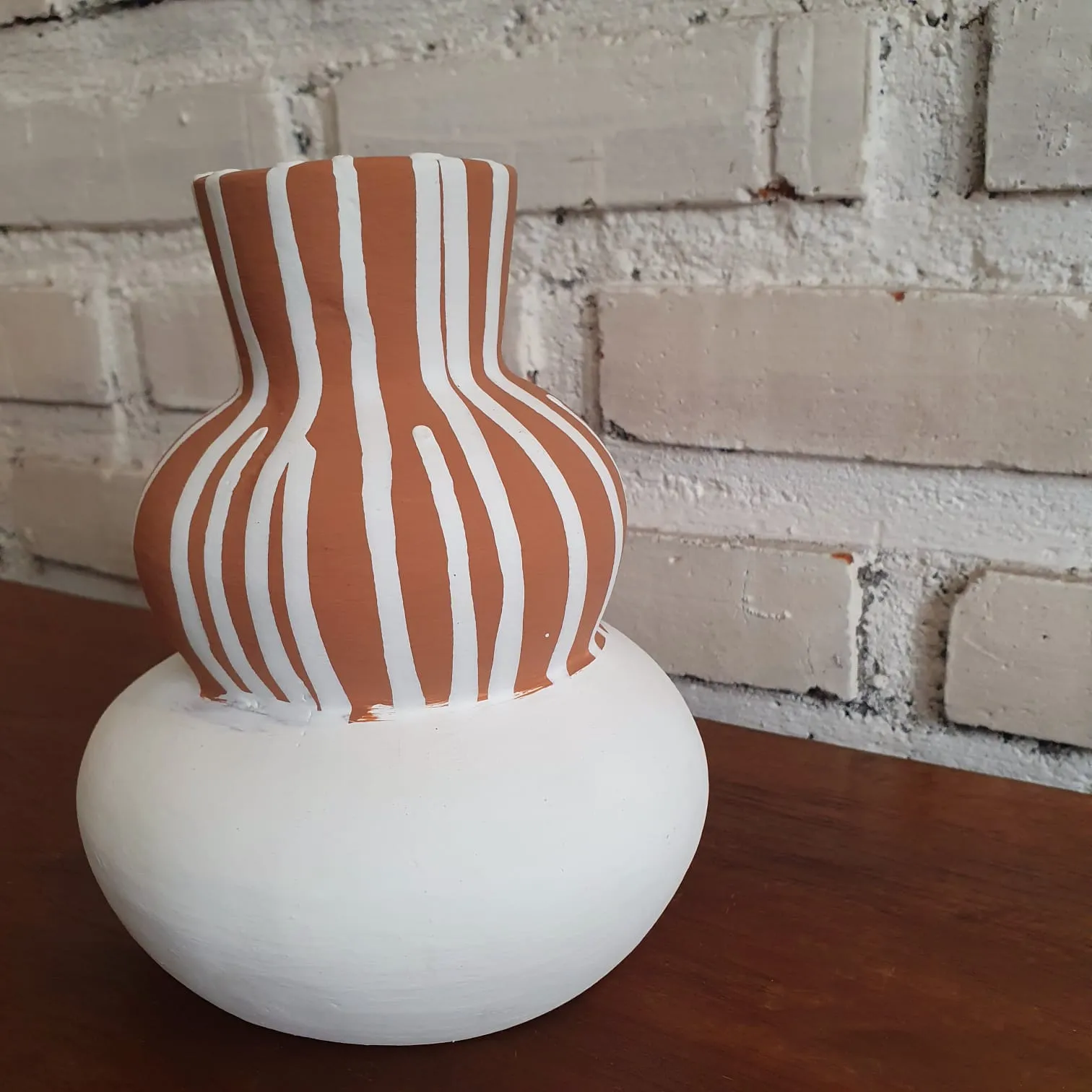 Unique Pottery Vas