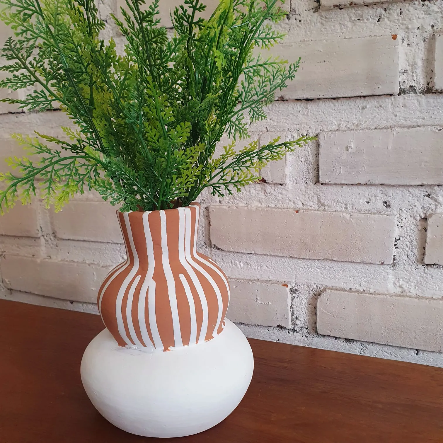 Unique Pottery Vas