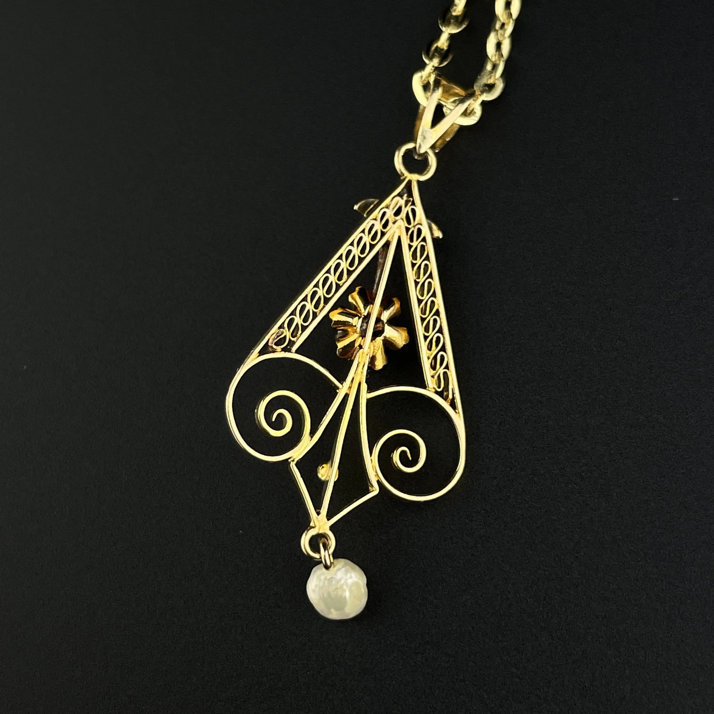 Vintage Edwardian 14K Gold Diamond Buttercup Lavaliere Pendant Necklace