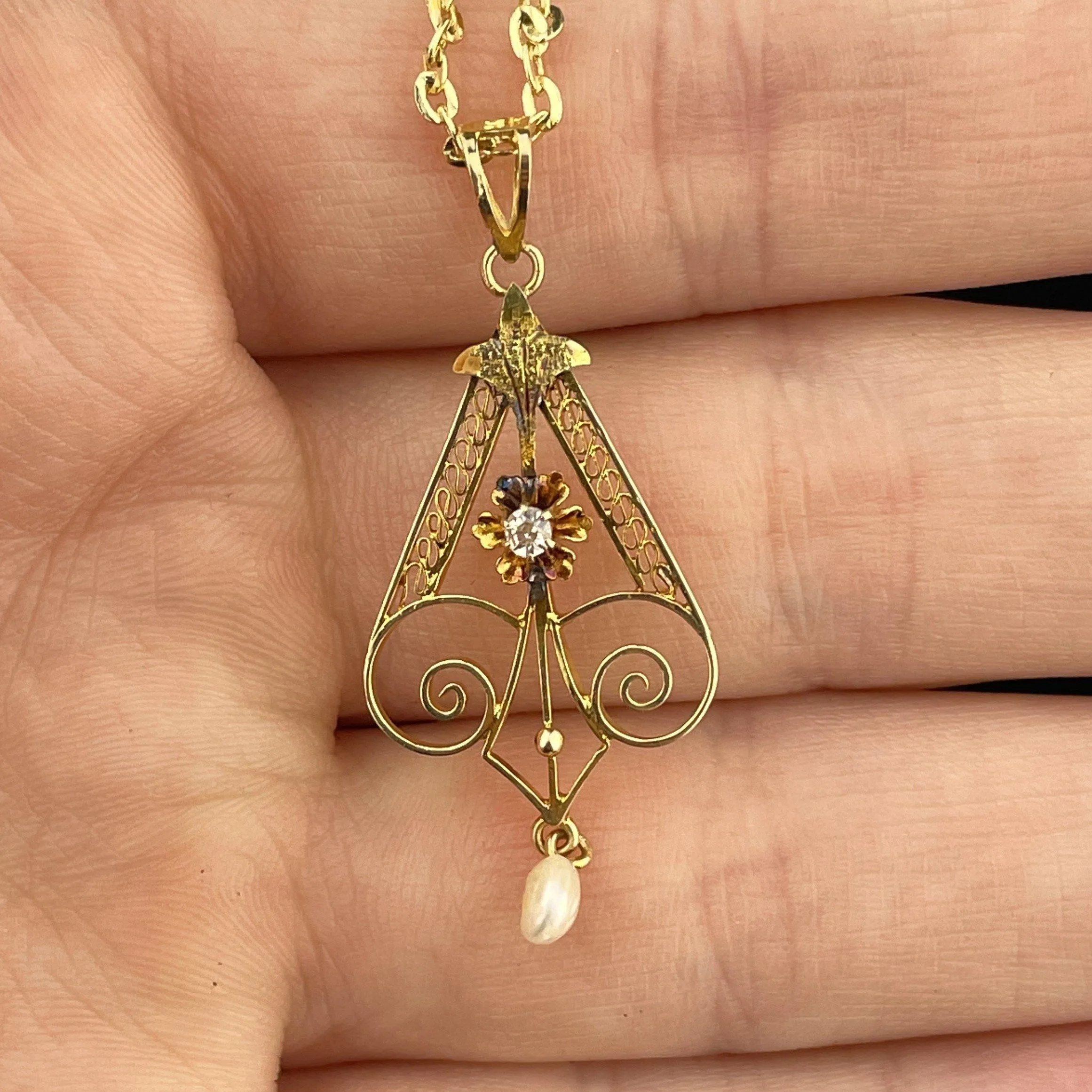 Vintage Edwardian 14K Gold Diamond Buttercup Lavaliere Pendant Necklace