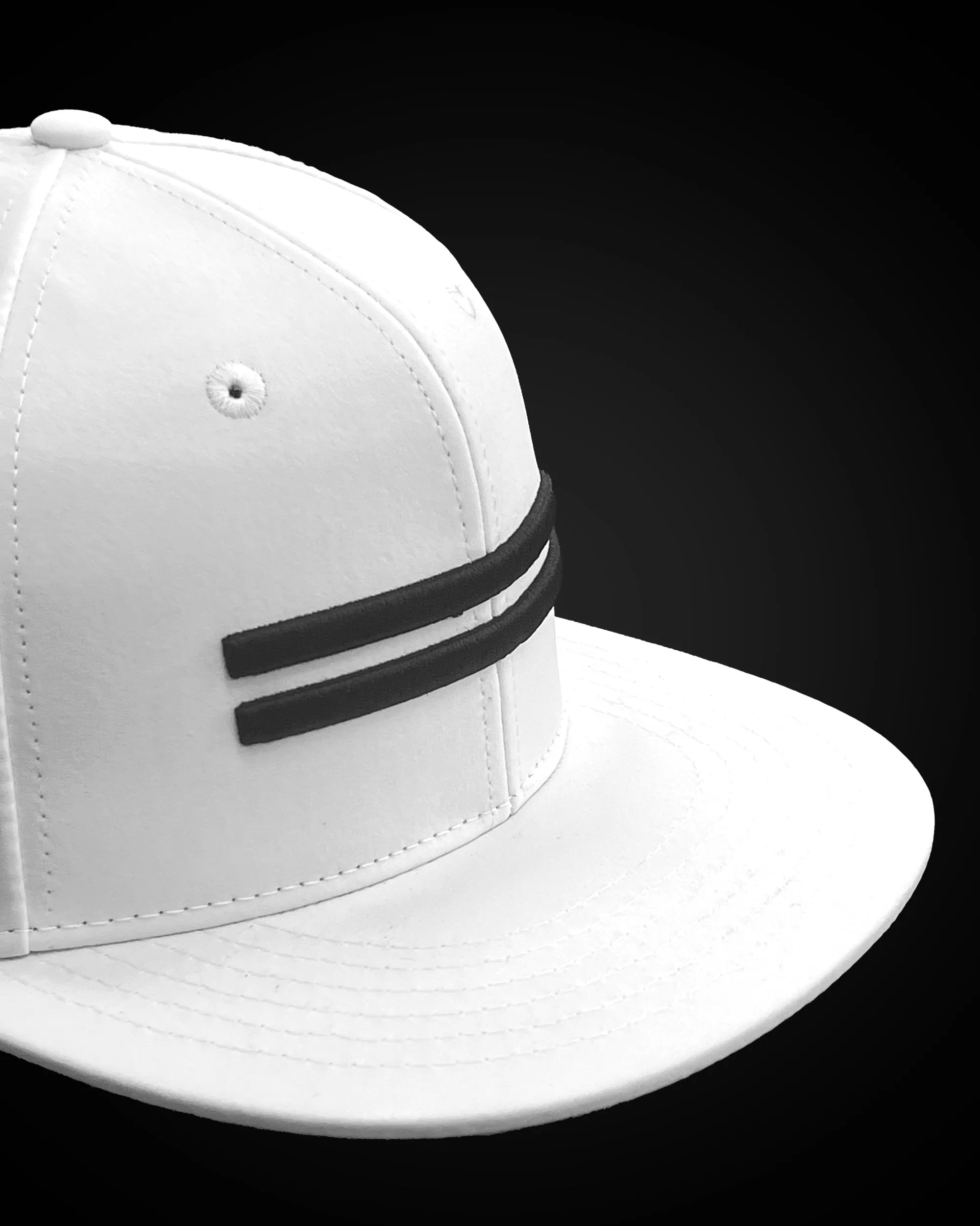 WARSTRIPE LIGHTWEIGHT SNAPBACK - WHITE