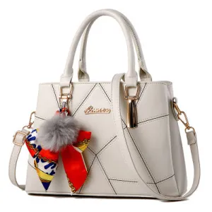 White Ainuoey Purse