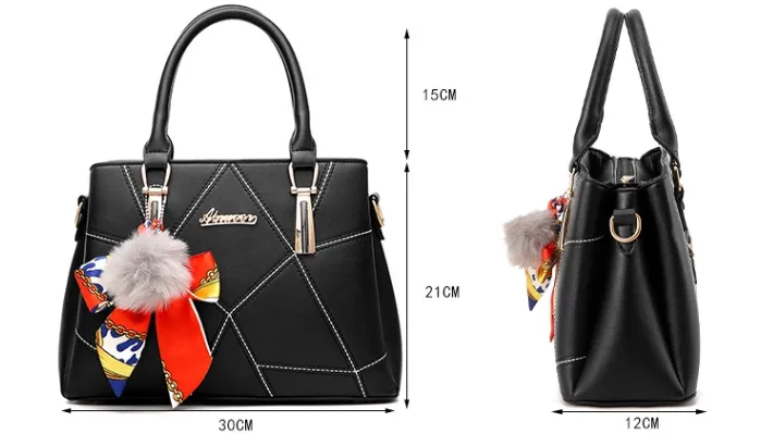 White Ainuoey Purse