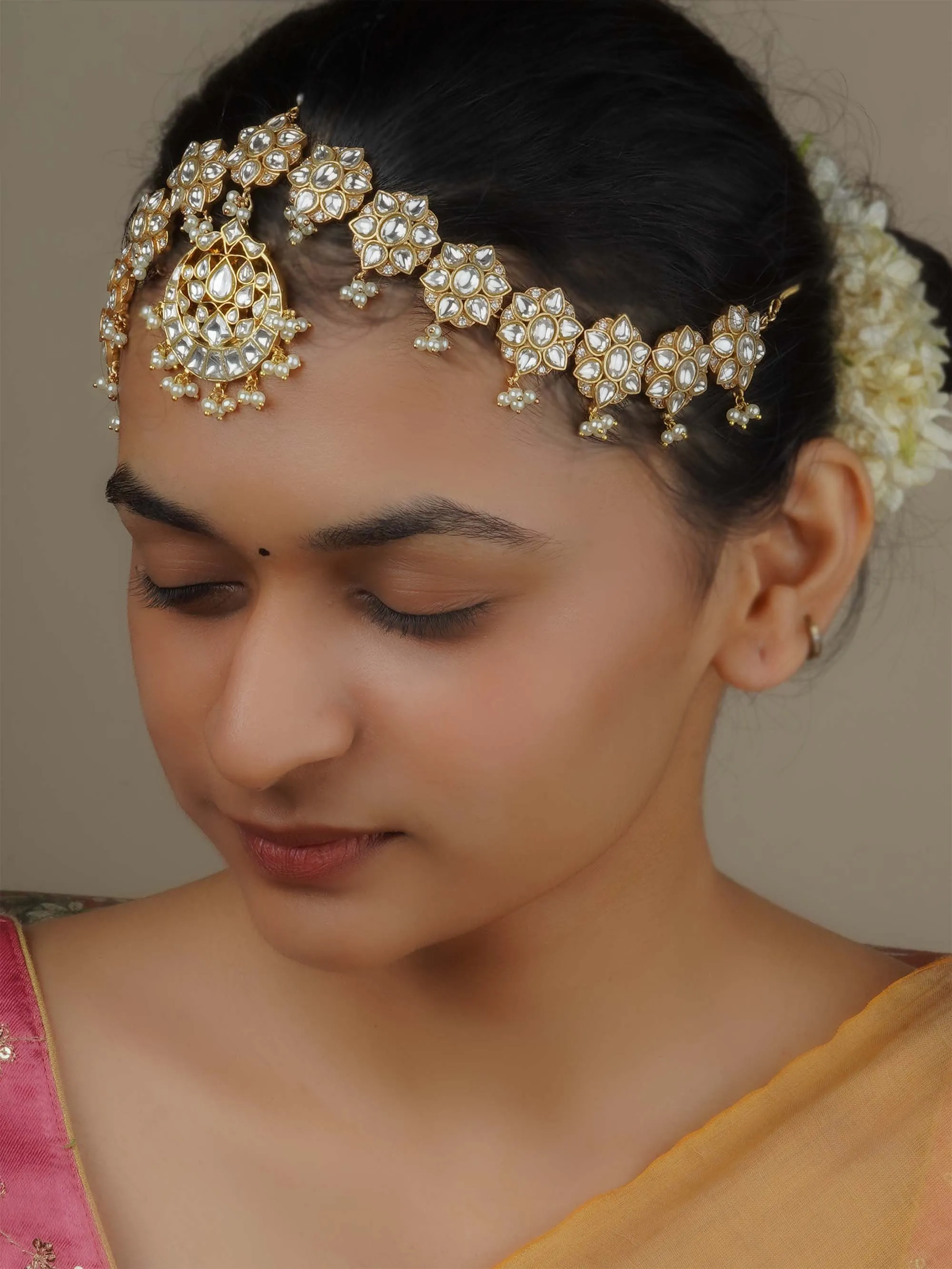 White Color Gold Plated Jadau Kundan Mathapatti - MO-MM1